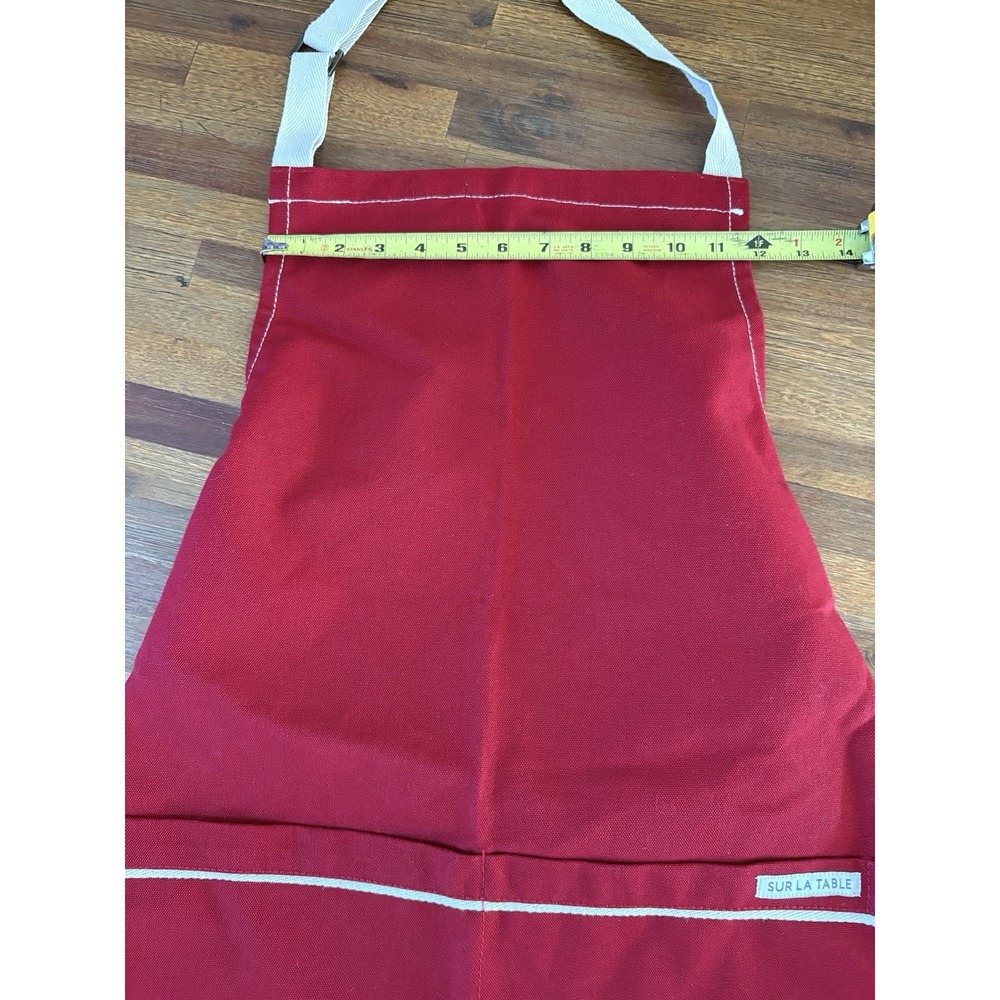 Sur la Table Apron Signature Red 100% Cotton Pockets O/S Adjustable Never Used - Picture 10 of 14